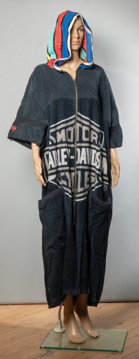 Upcyclet badeponcho 250 kr.